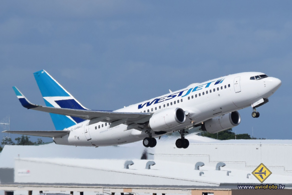 Boeing 737-7CT